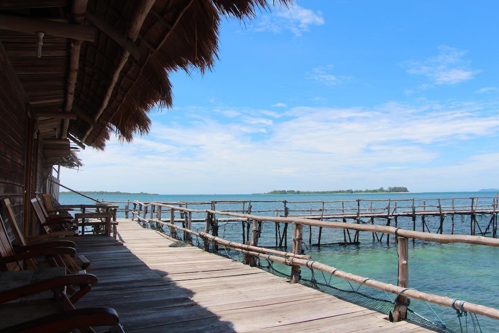 Bintan Laguna Restaurant And Resort Teluk Bakau Exteriör bild