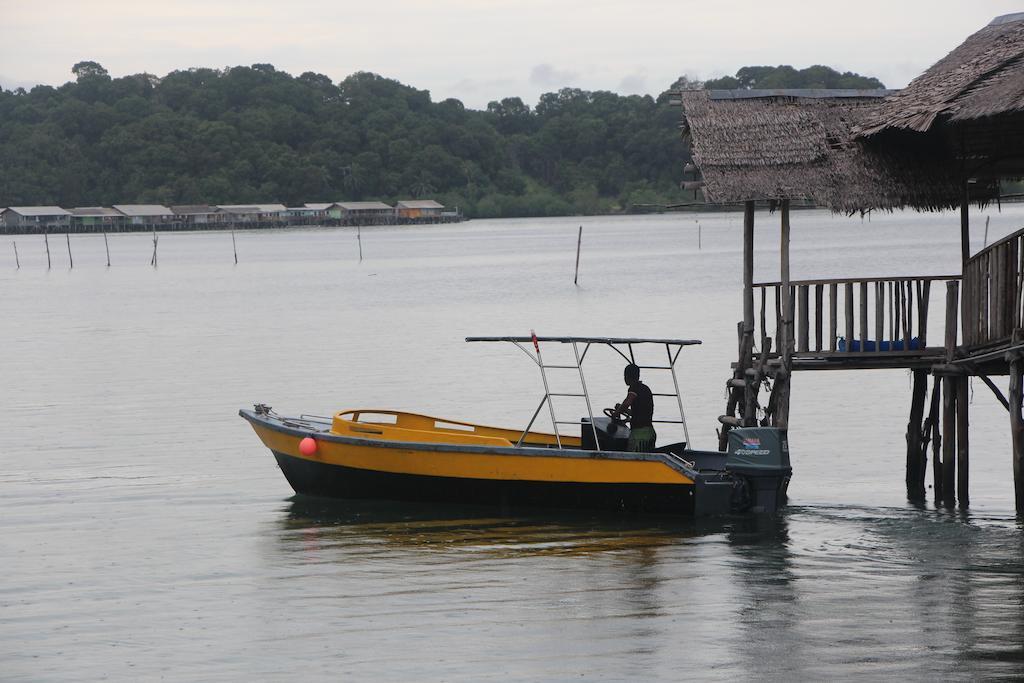 Bintan Laguna Restaurant And Resort Teluk Bakau Exteriör bild