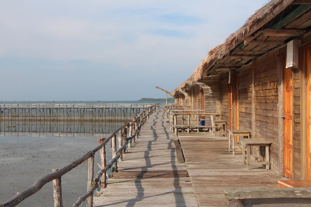 Bintan Laguna Restaurant And Resort Teluk Bakau Exteriör bild
