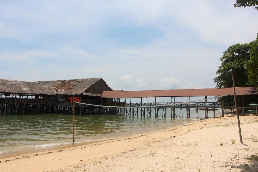Bintan Laguna Restaurant And Resort Teluk Bakau Exteriör bild