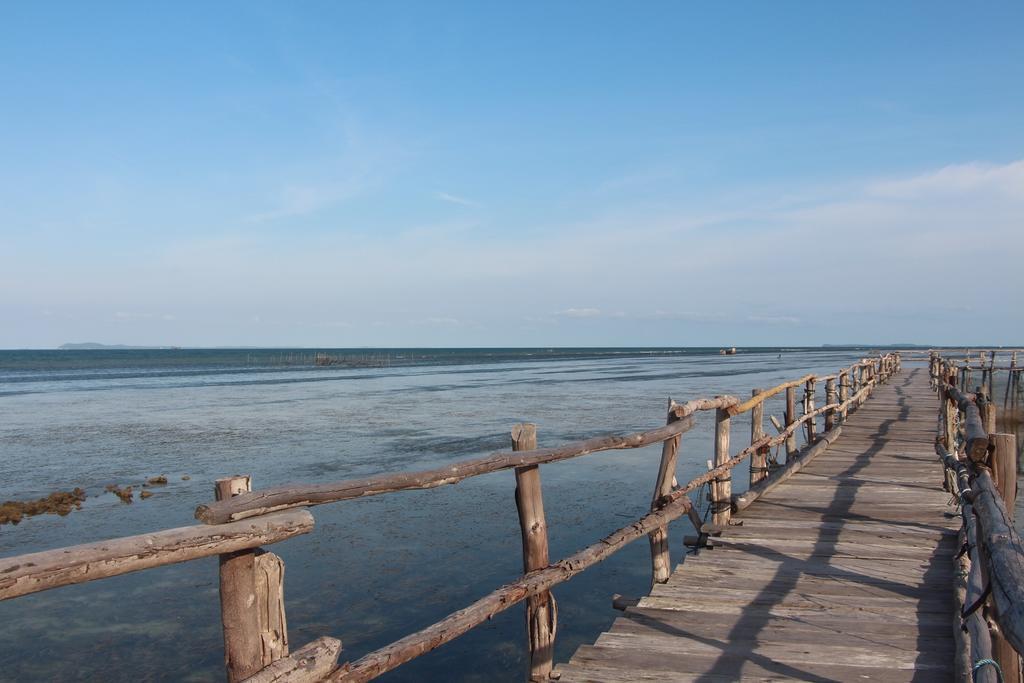 Bintan Laguna Restaurant And Resort Teluk Bakau Exteriör bild